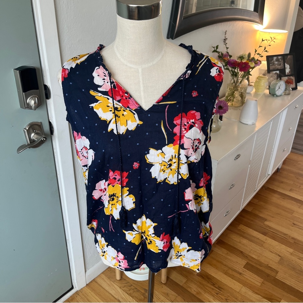 Old Navy top